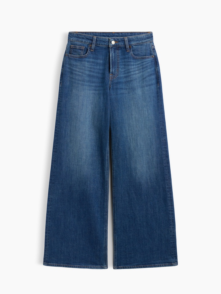 Curvy Mid Rise Wide-Leg Jeans
