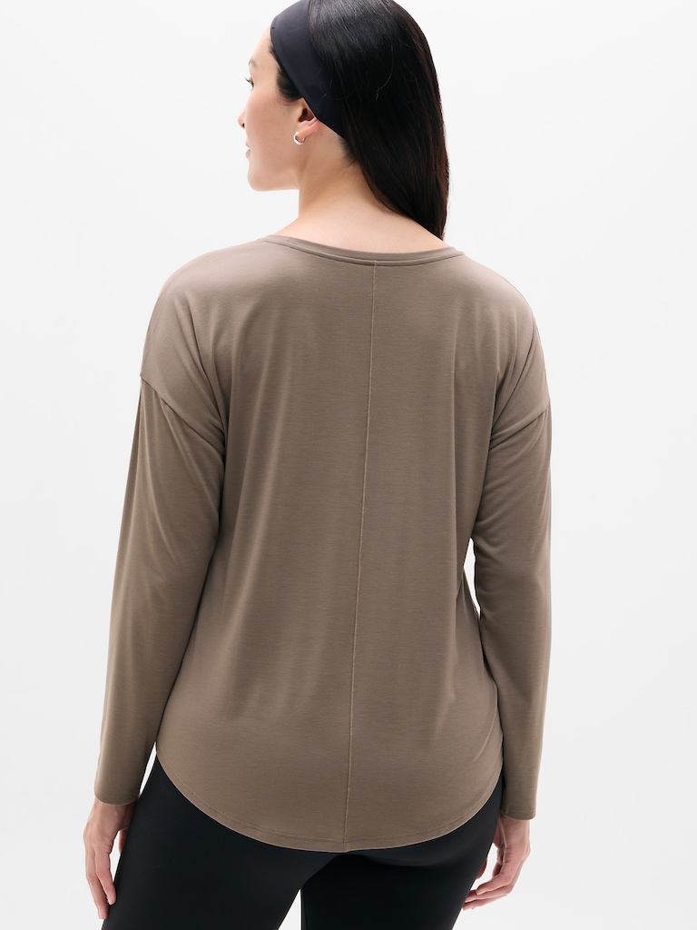 Move With Ease Top