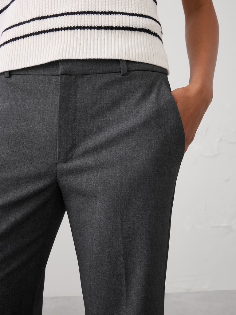 Mid-Rise Sculpted Stretch Pant