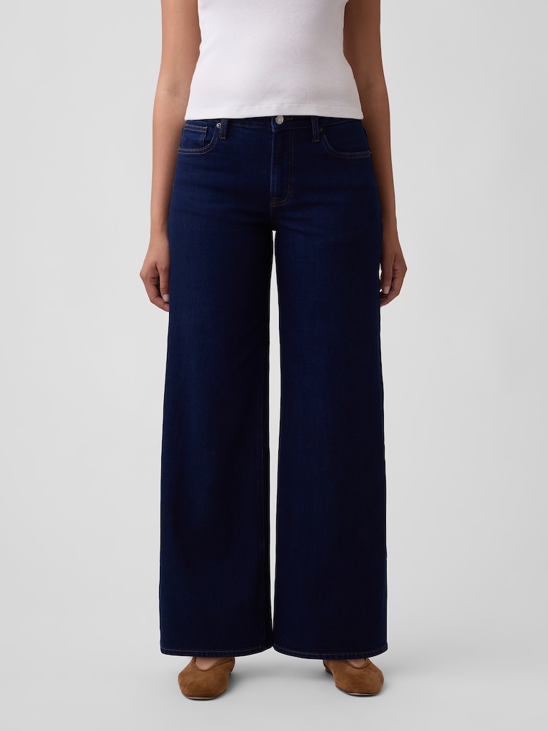 Curvy Mid Rise Wide-Leg Jeans