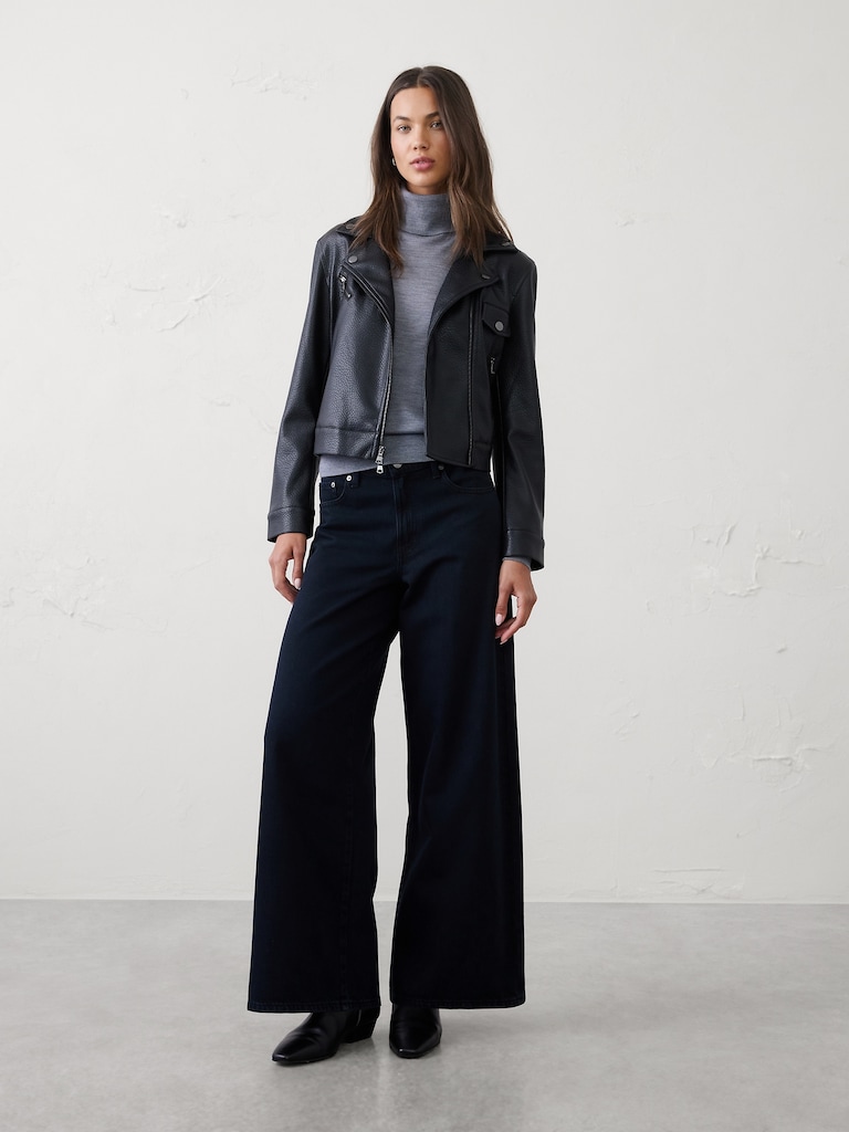 Wide-Leg Mid-Rise Jean