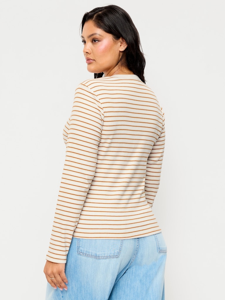 Snug Crew-Neck Long Sleeve T-Shirt