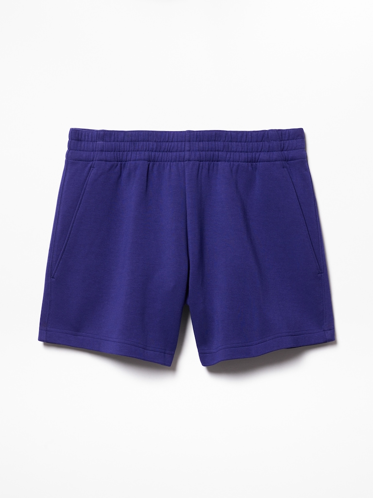 Form Knit Mid Rise 6" Short