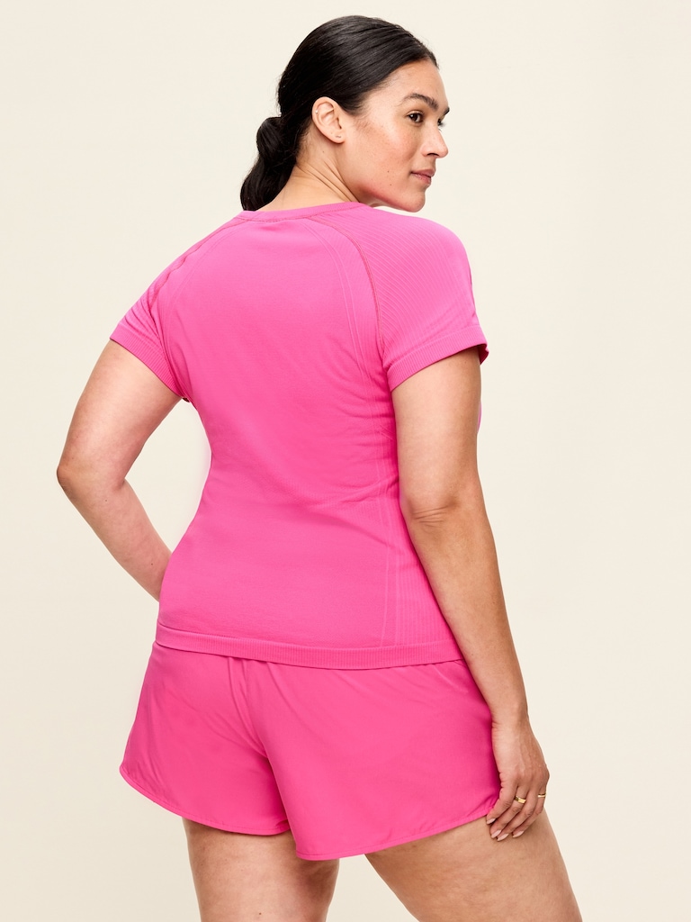 Fluid Seamless Fitted T-Shirt