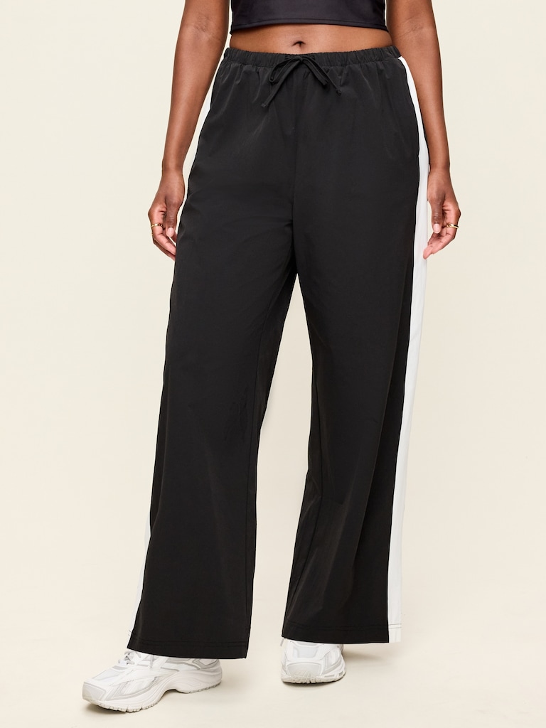 High-Waisted TrekTech Lightweight Woven Active Pants