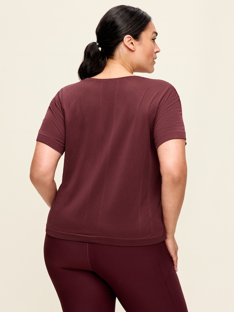 Fluid Seamless Loose T-Shirt