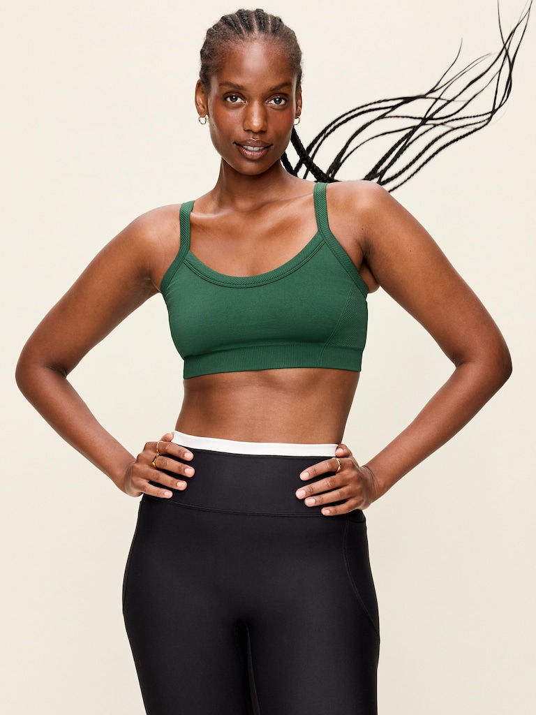 Light Support Fluid Seamless Ribbed Sports Bra