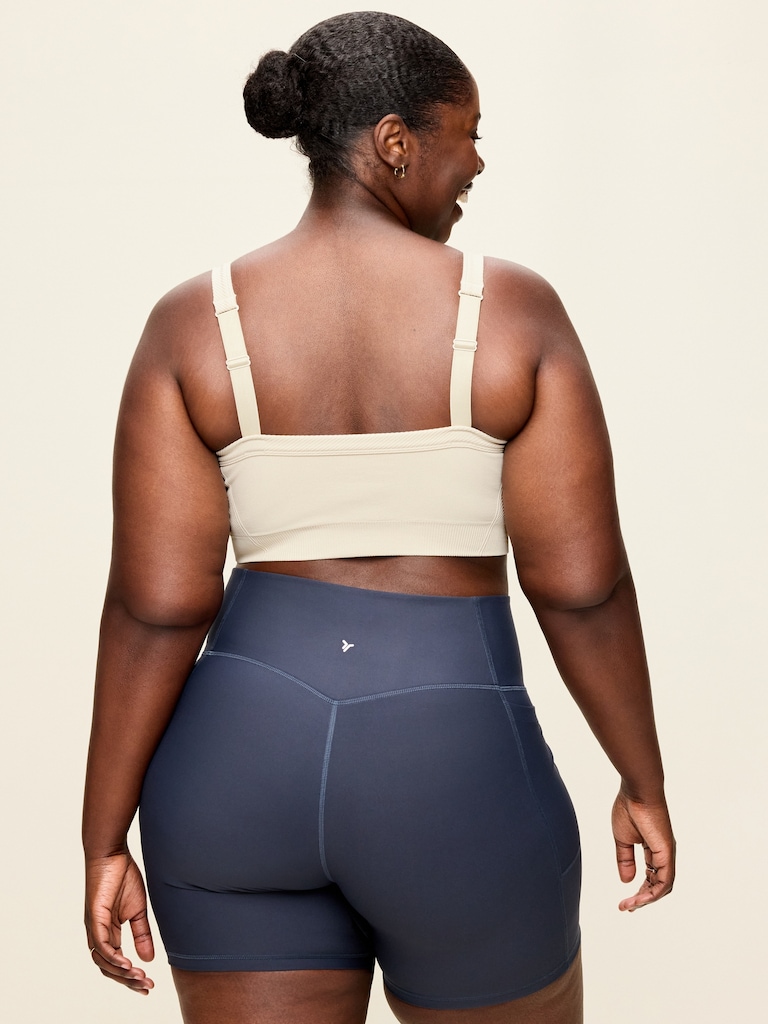 Light Support Fluid Seamless Ribbed Sports Bra