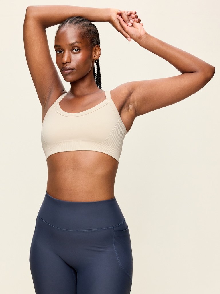 Light Support Fluid Seamless Ribbed Sports Bra