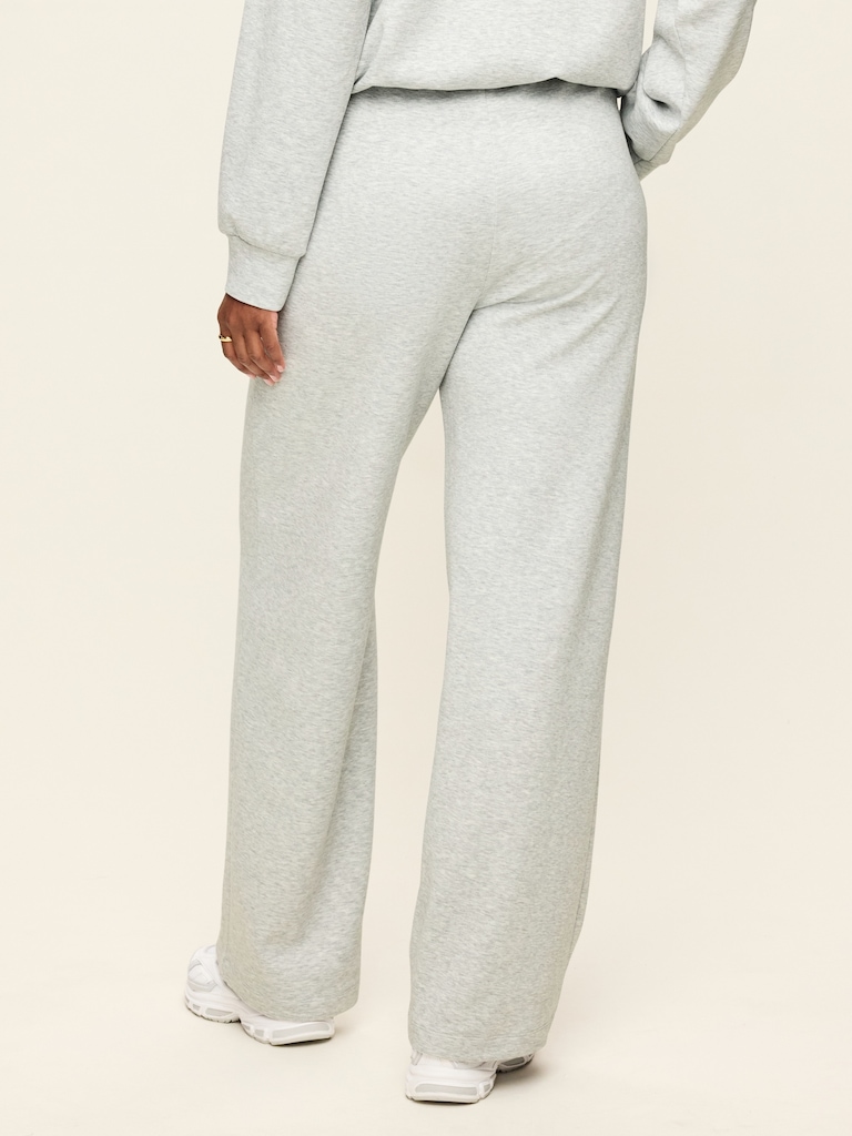 Mid-Rise Dynamic Fleece Textured Wide-Leg Sweatpants