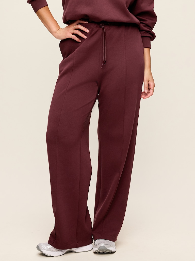 Mid-Rise Dynamic Fleece Textured Wide-Leg Sweatpants