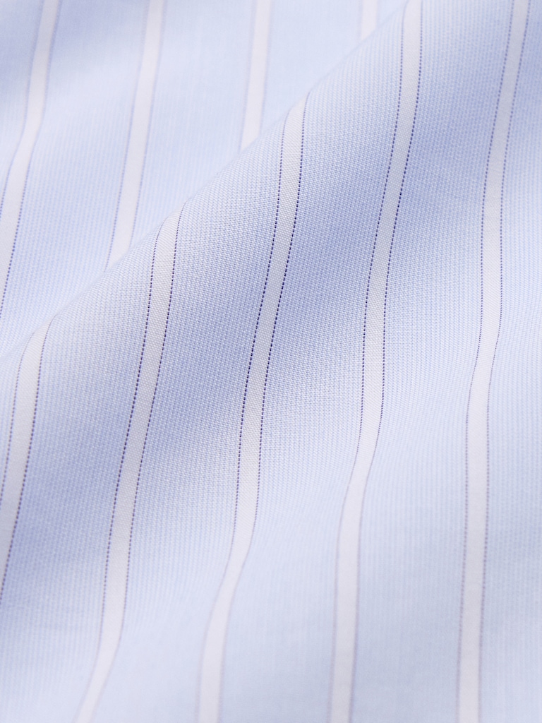 Standard-Fit Wrinkle-Resistant Dress Shirt