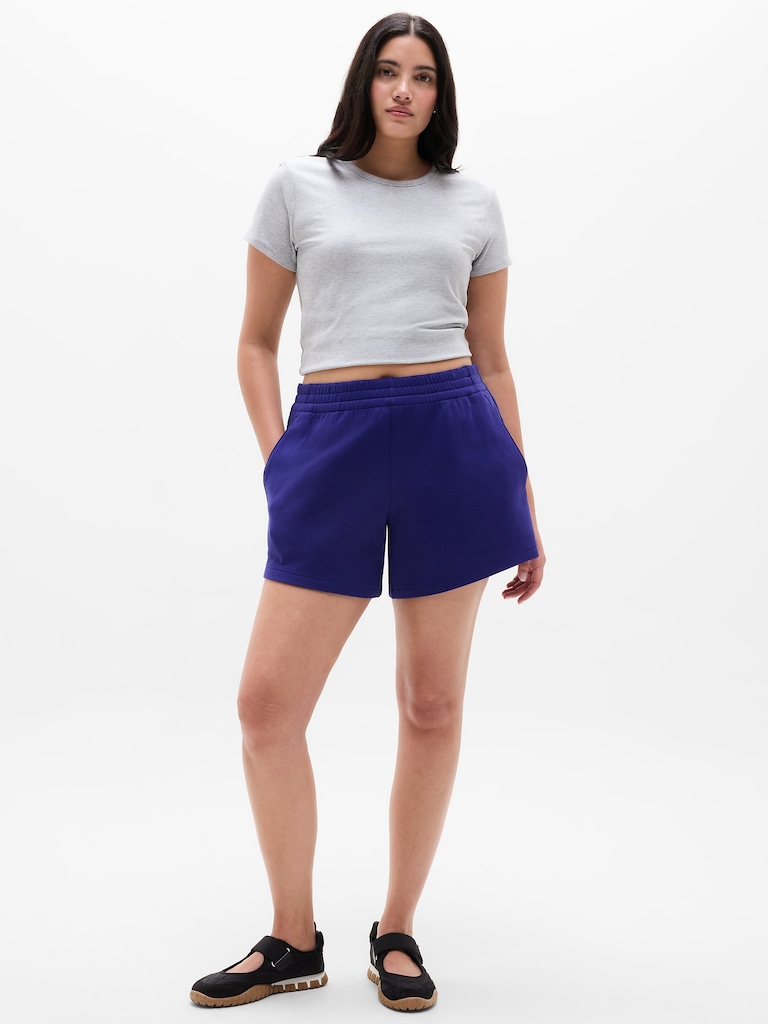Form Knit Mid Rise 6" Short