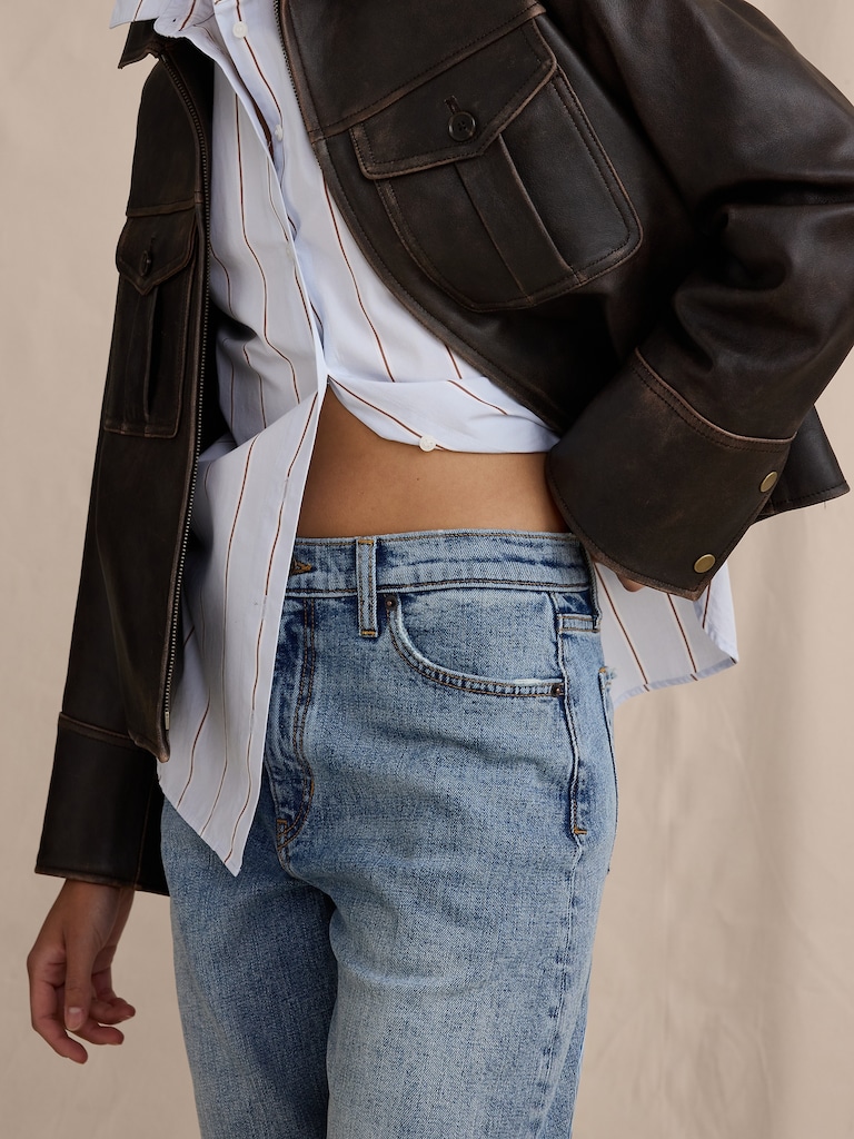 Mid-Rise Barrel Crop Jean