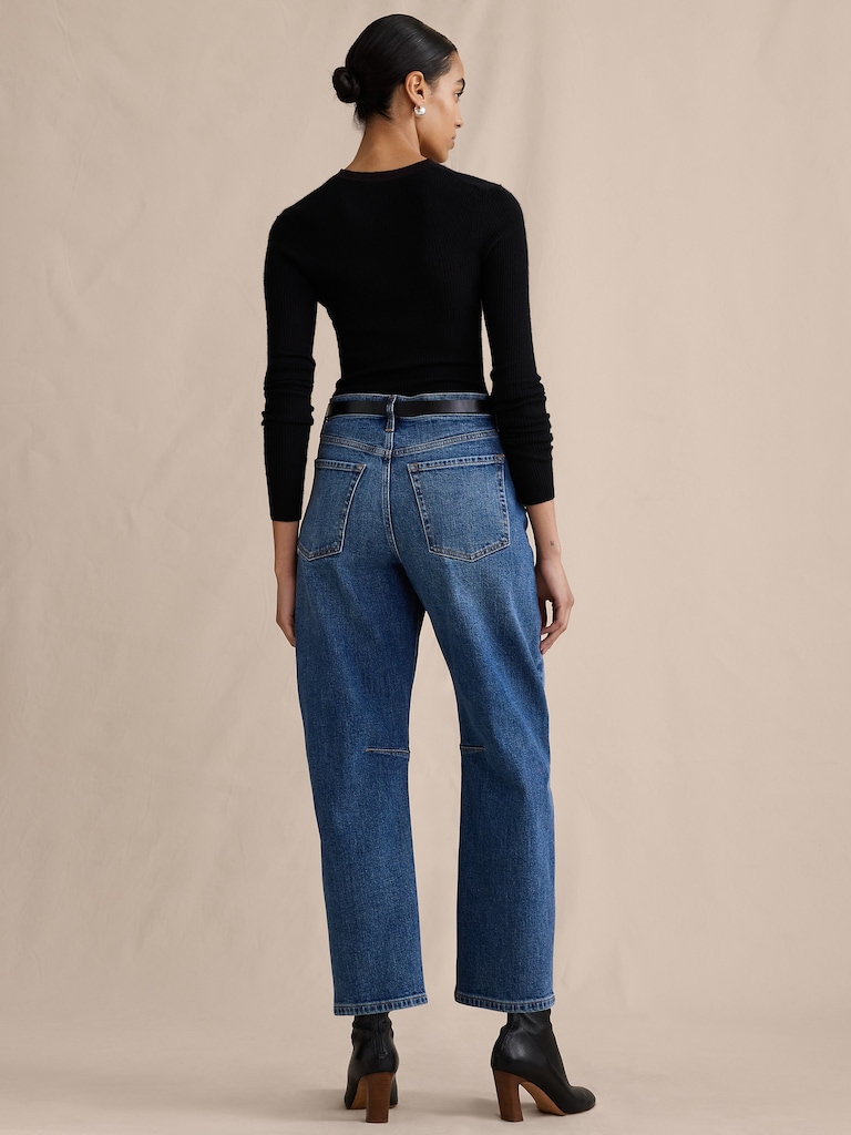 Mid-Rise Barrel Crop Jean