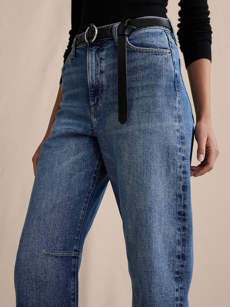 Mid-Rise Barrel Crop Jean