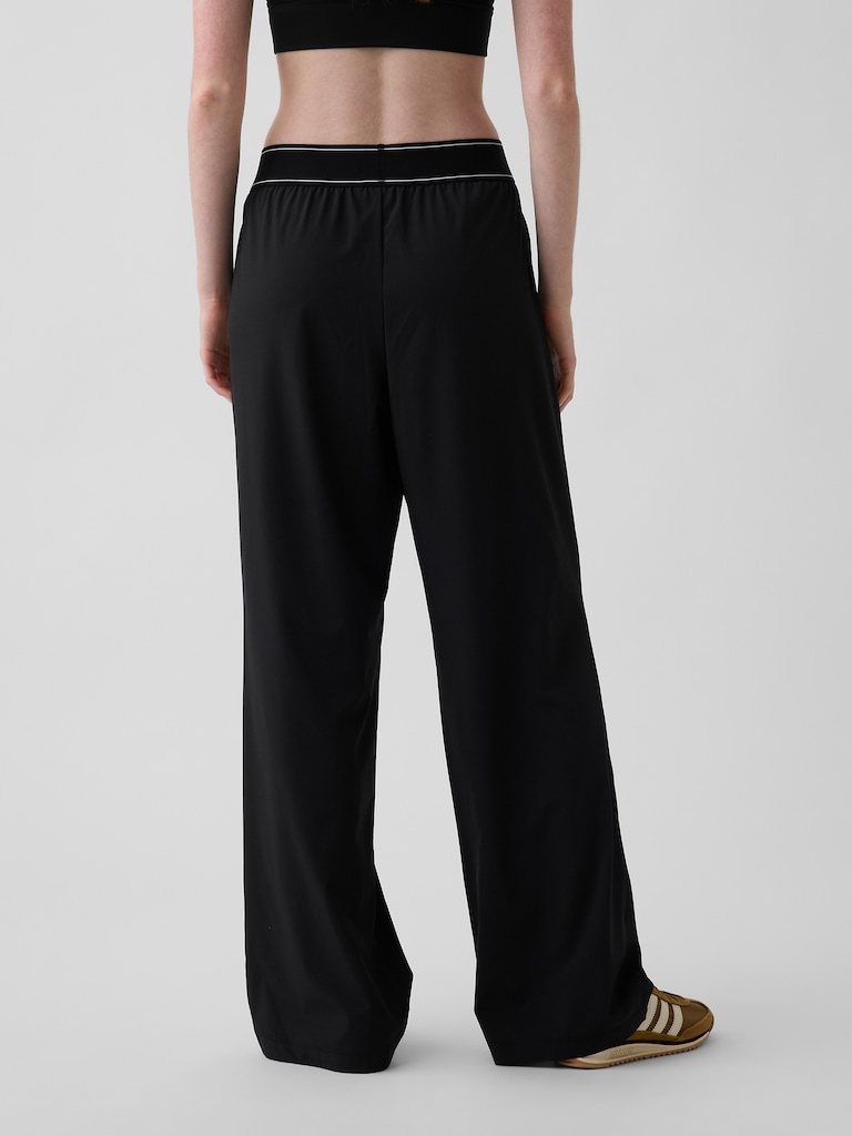 GapFit Pleated Easy Logo Pants