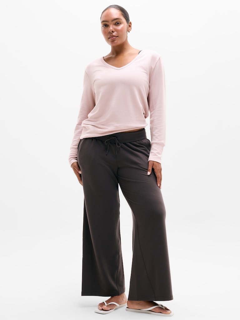 Coaster Luxe V-Neck Sweatshirt