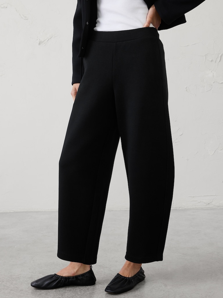 Weekender Barrel-Leg Mid-Rise Pant