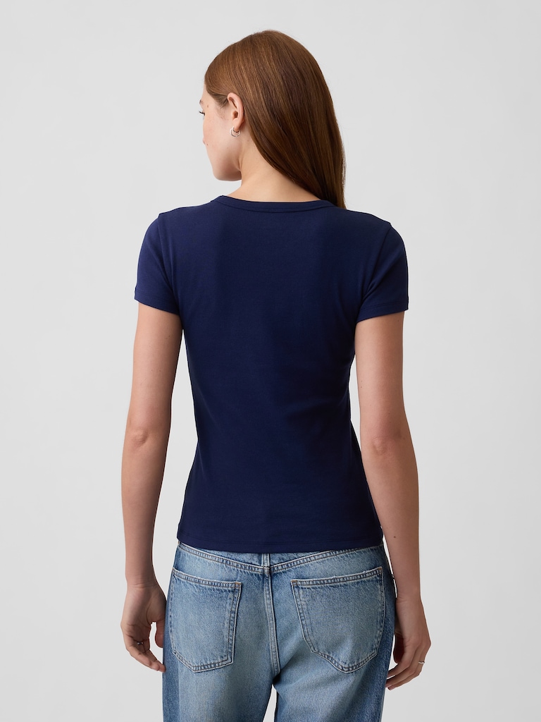 Modern Ribbed High-Neck T-Shirt
