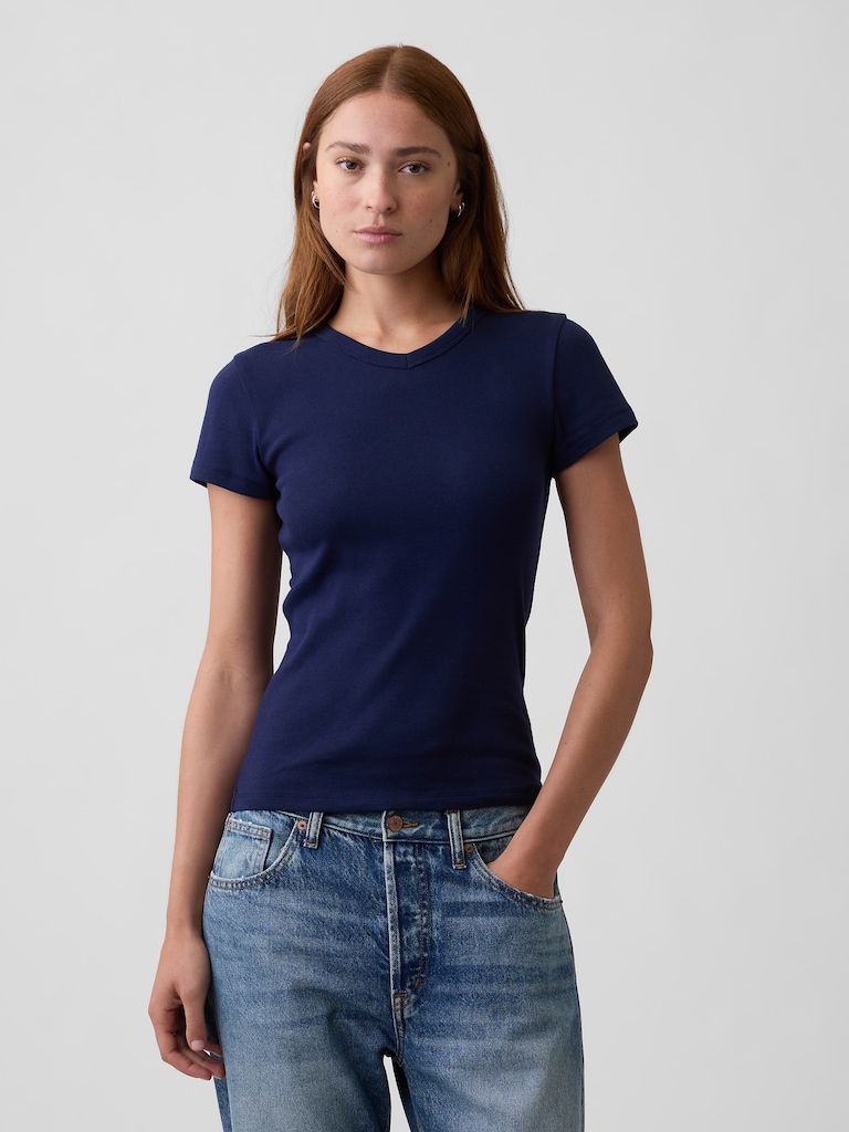 Modern Ribbed High-Neck T-Shirt