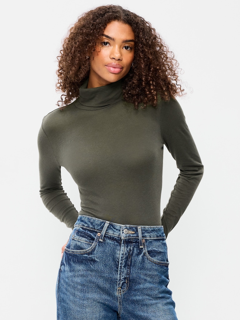 Slim-Fit Ribbed Turtleneck