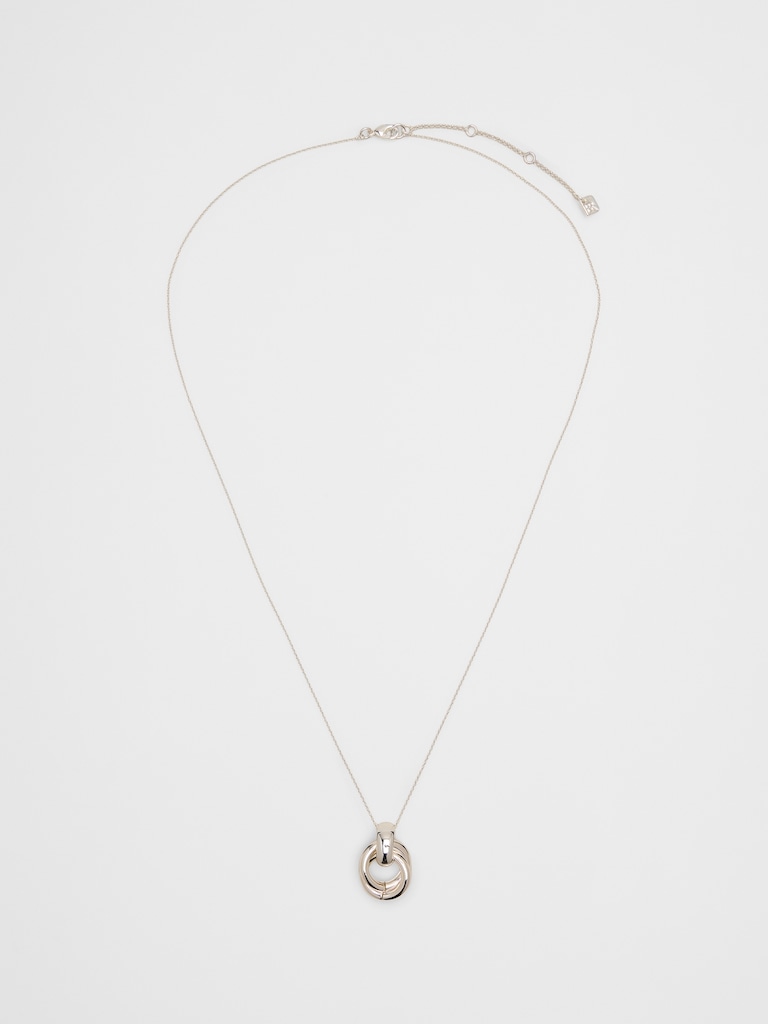 Linked Pendant Necklace