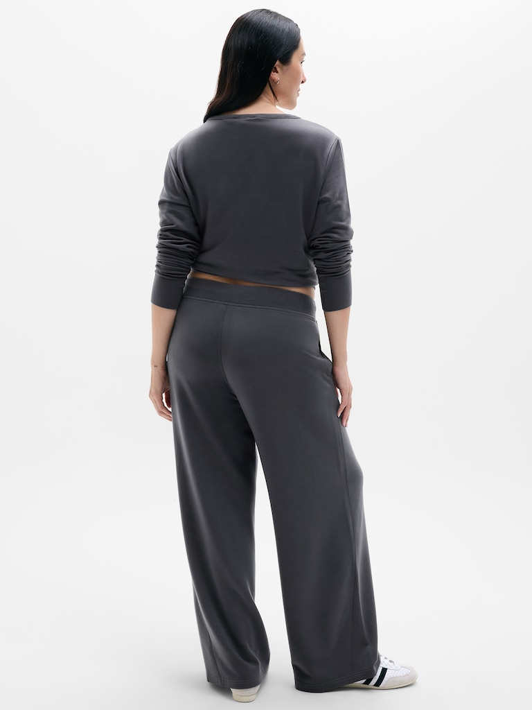 Coaster Luxe Straight Leg Pant