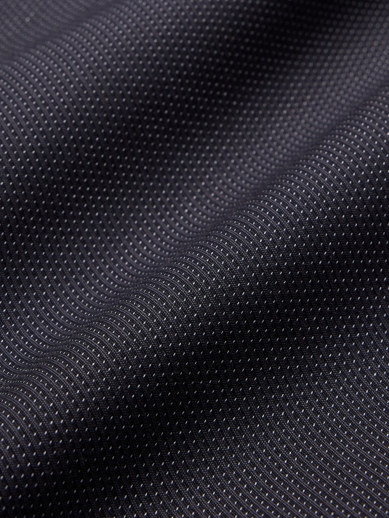 Standard-Fit Wrinkle-Resistant Dress Shirt