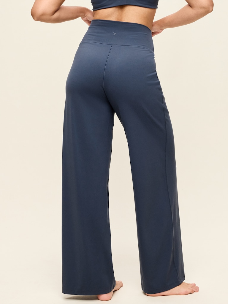 High-Waisted StudioSmooth Wide-Leg Pants
