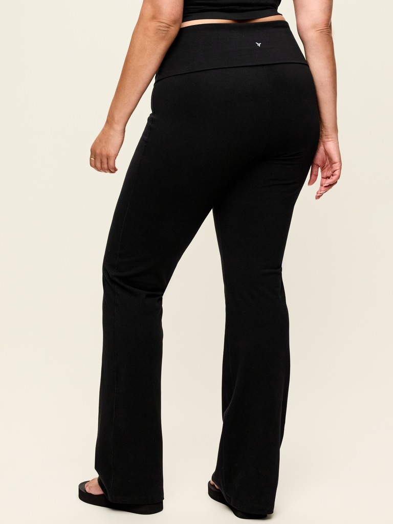 High-Waisted PowerChill Fold-Over Bootcut Leggings