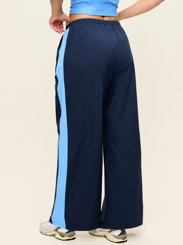 High-Waisted TrekTech Lightweight Woven Active Pants