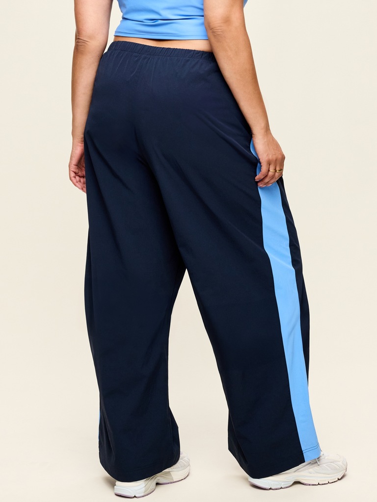 High-Waisted TrekTech Lightweight Woven Active Pants