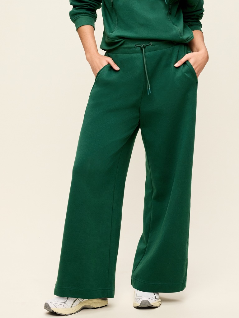 Extra High-Waisted Dynamic Fleece Wide-Leg Sweatpants