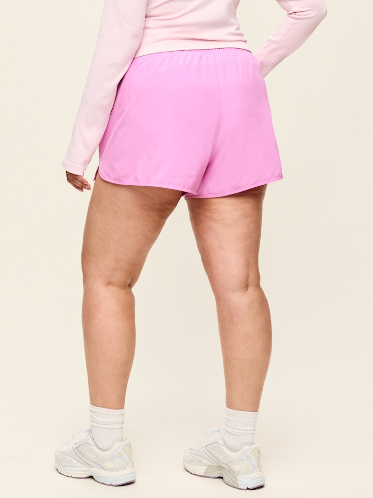 Extra High-Waisted Crinkle Run Shorts -- 3-inch inseam