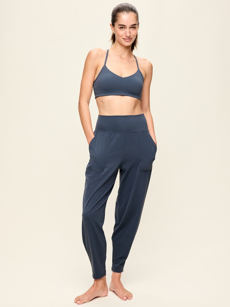 High-Waisted StudioSmooth Jogger
