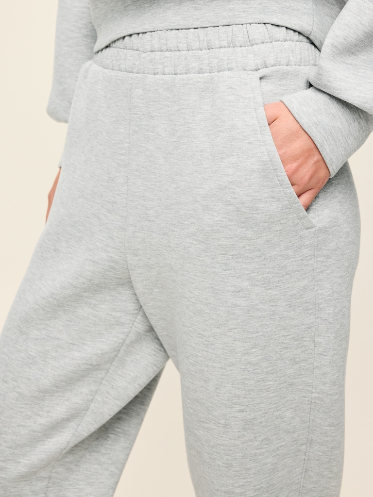 High-Waisted Bounce Fleece Jogger Sweatpants