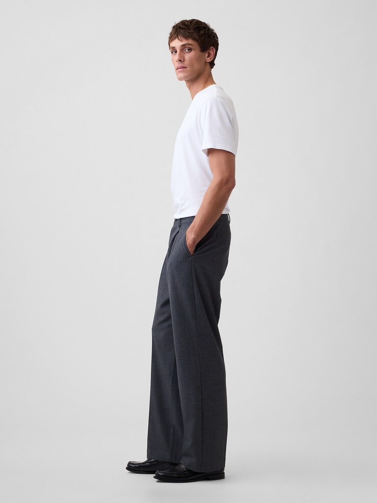 Relaxed Pleated Trousers