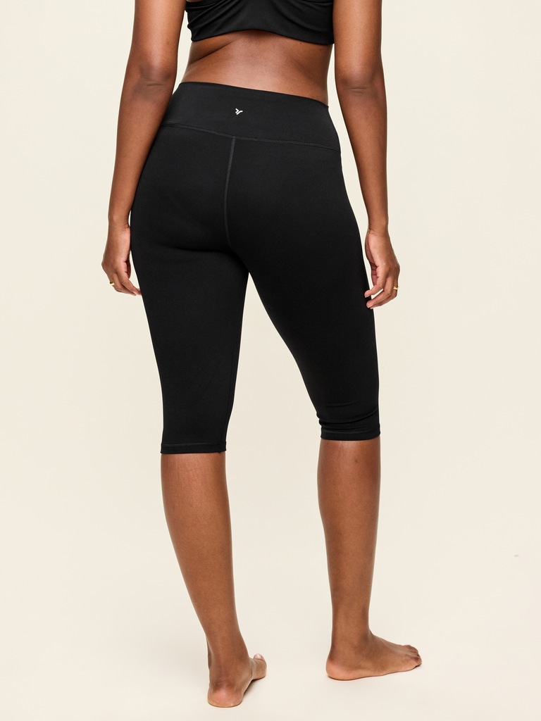 High-Waisted StudioSmooth Pedal Pusher Leggings