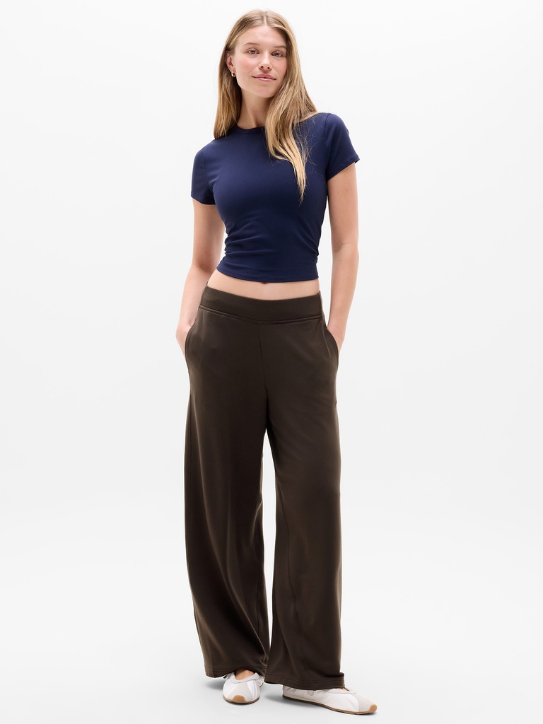 Coaster Luxe Straight Leg Pant
