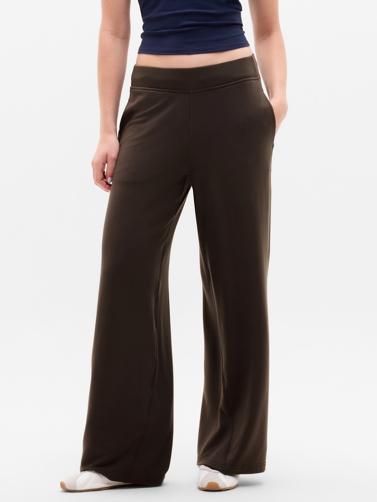 Coaster Luxe Straight Leg Pant