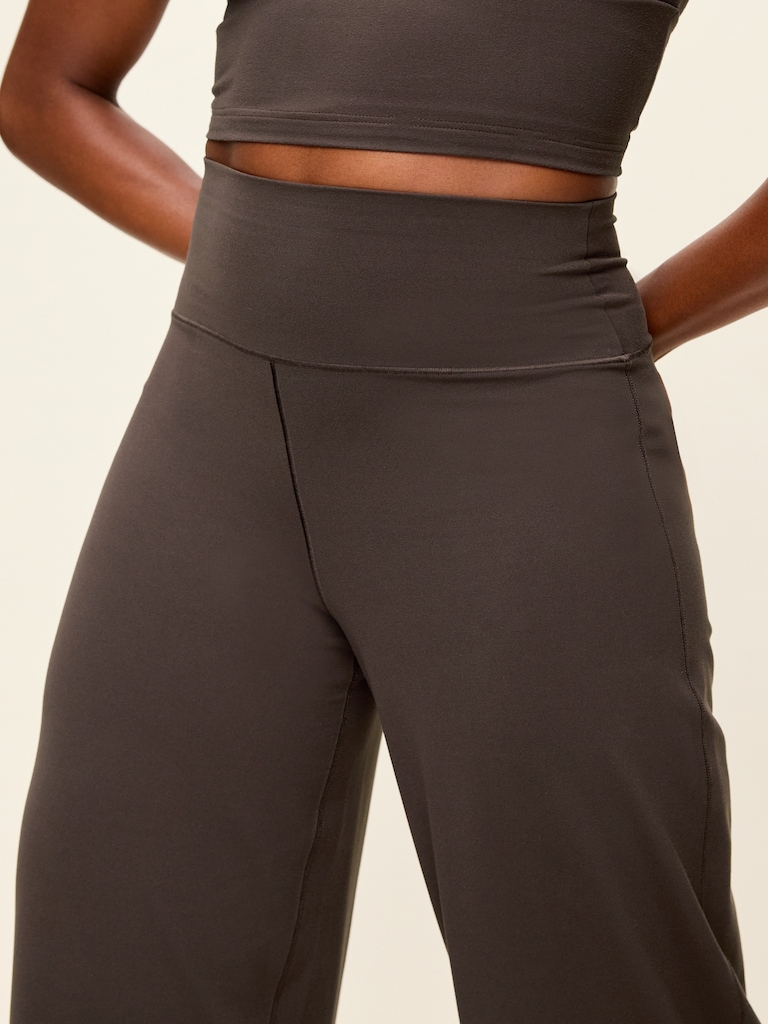 Pantalon StudioSmooth à jambe large à taille haute