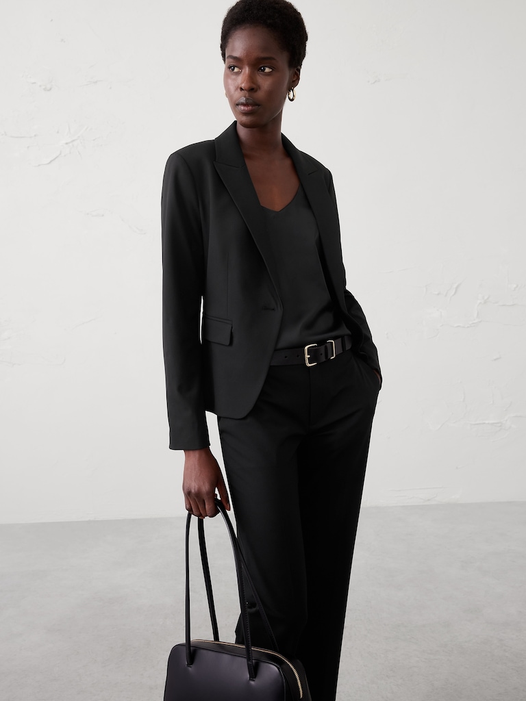 Mid-Rise Sculpted Stretch Pant