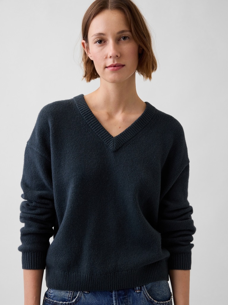 CashSoft Oversized V-Neck Sweater