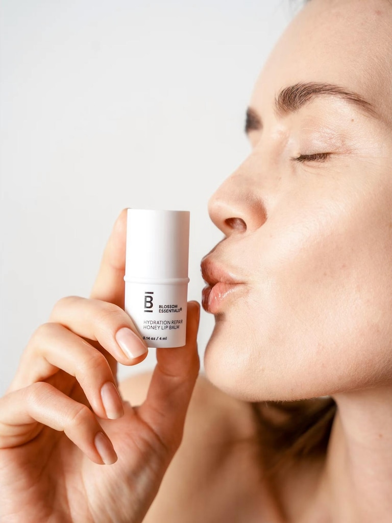 Blossom Essential Hydration Repair Honey Lip Balm
