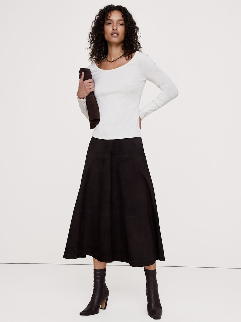Minimalist Cotton Long-Sleeve Scoop-Neck T-Shirt
