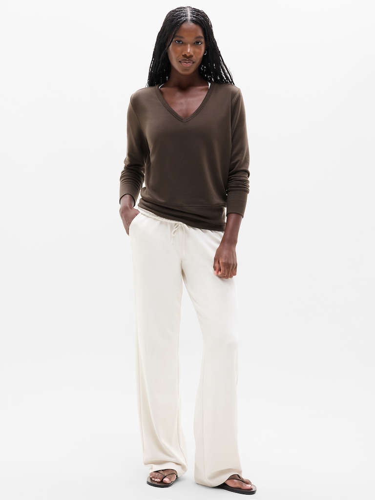 Coaster Luxe V-Neck Sweatshirt