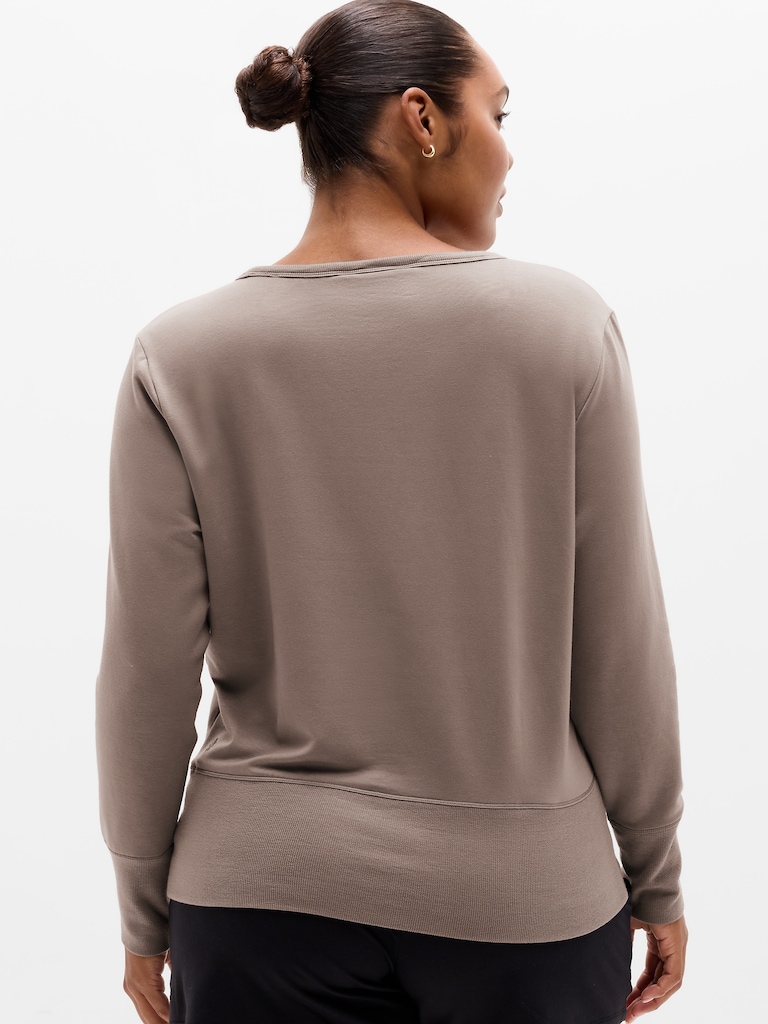 Coaster Luxe V-Neck Sweatshirt