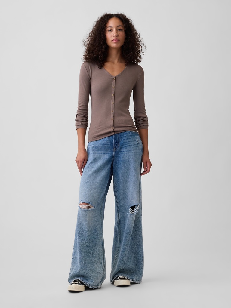 Fitted Ribbed V-Neck Top