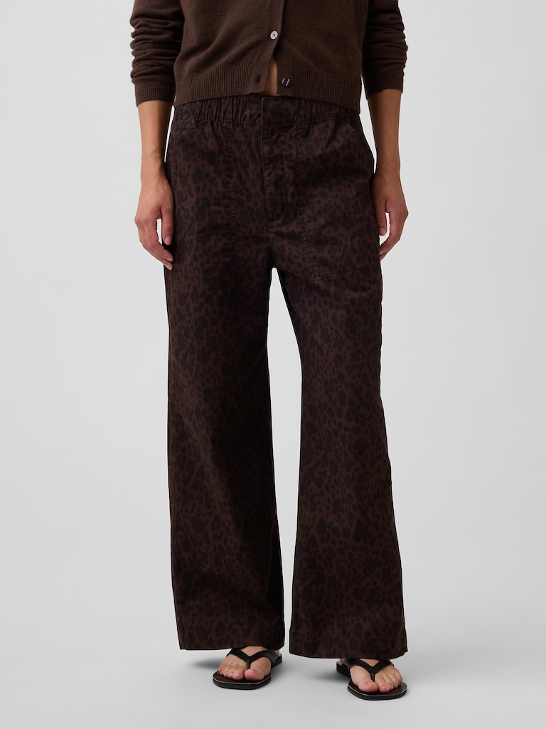 Mid Rise Wide-Leg Khakis
